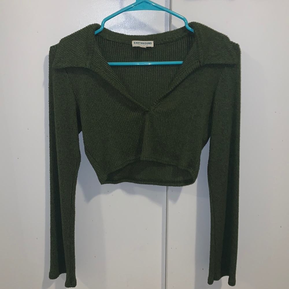 long sleeve crop top